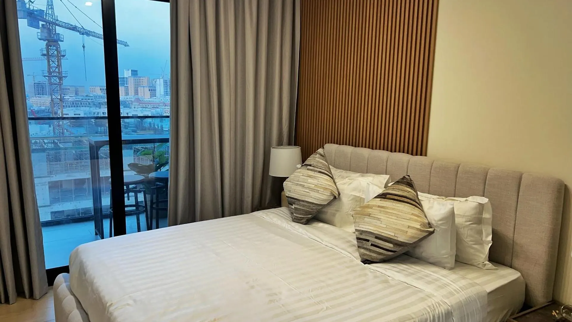 Modern & Bright 1Br Suite Dubai United Arab Emirates